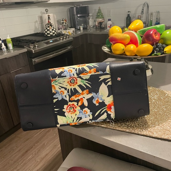 Ralph Lauren Navy and Floral Tote - Picture 8 of 14